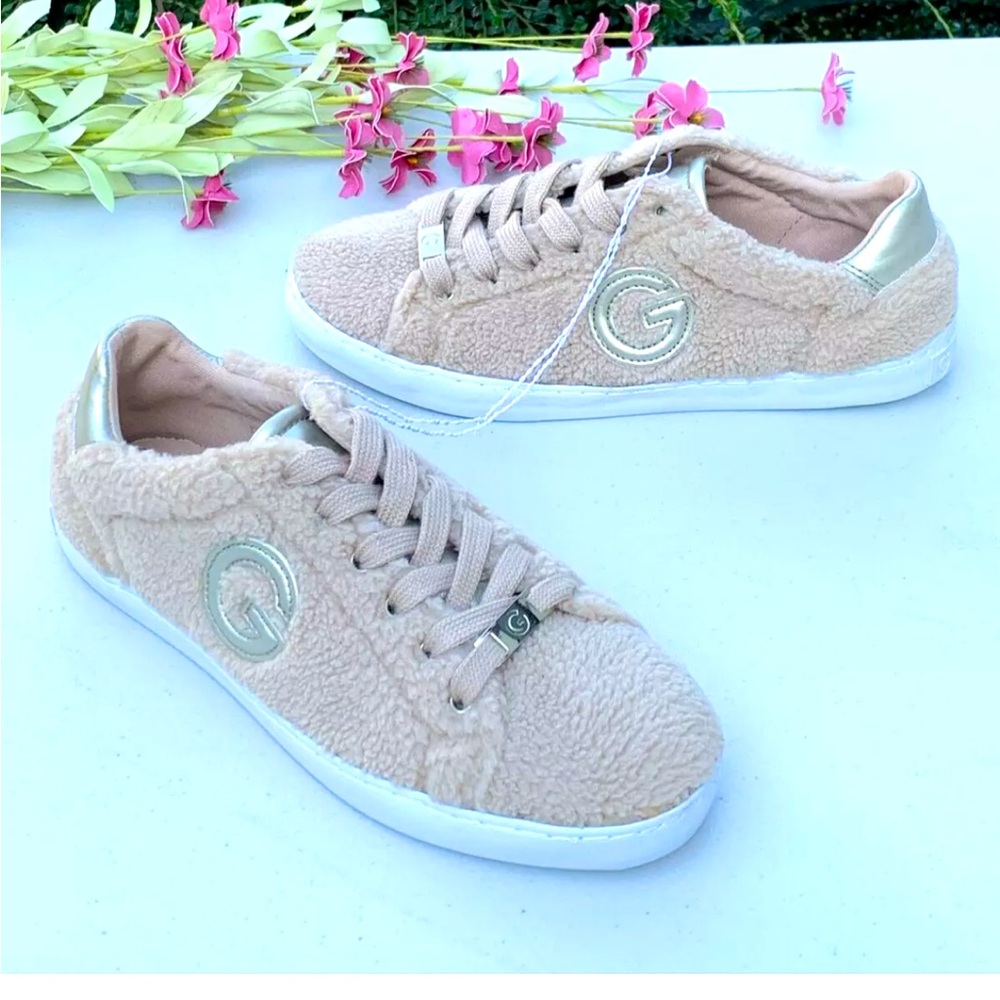 New G by Guess Sherpa Shoes Faux fur Sneakers Pinkish Beige US size 8M